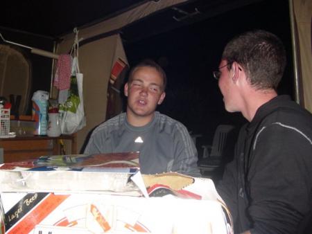 joby ki ecrase paco au cul sec